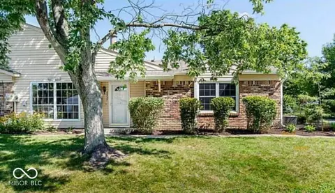 6937 Wildwood Ct, Indianapolis, IN 46268