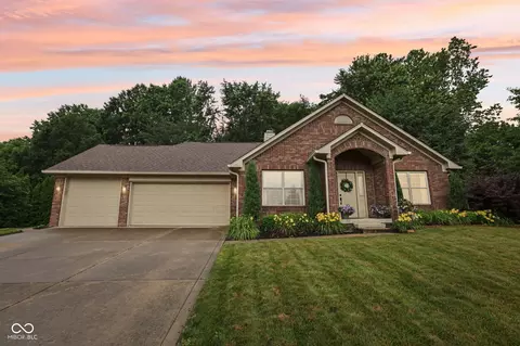 7910 Islay Rd, Indianapolis, IN 46217