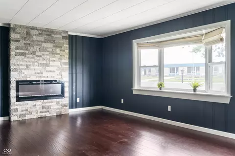 Living - 508 Willow Grove Rd, Centerville, IN 47330 photo 2 of 3