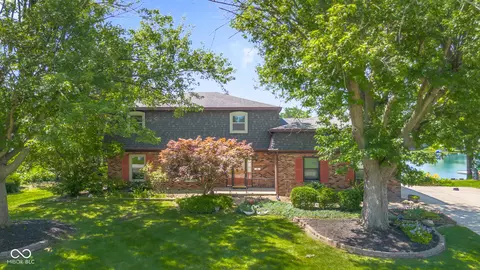3905 Cove Rd, Columbus, IN 47203