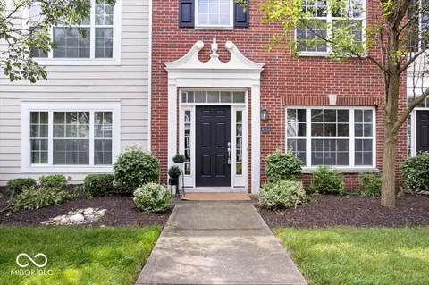 8256 Jo Ellen Dr, Fishers, IN 46038