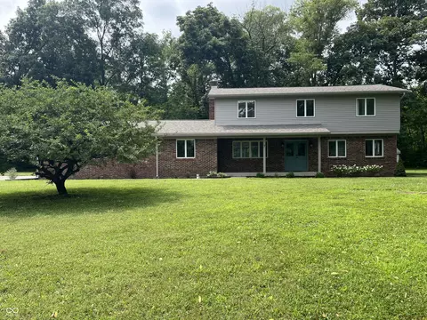 7 Holmes Ct, Greenfield, IN 46140