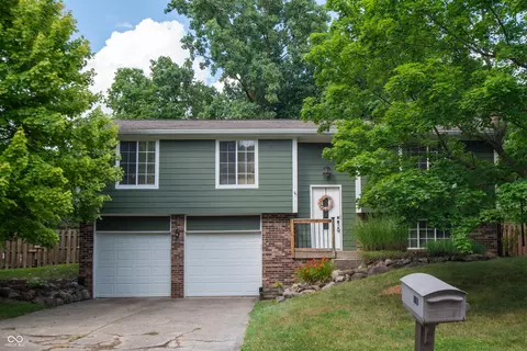 6118 Thrushwood Cir, Indianapolis, IN 46250