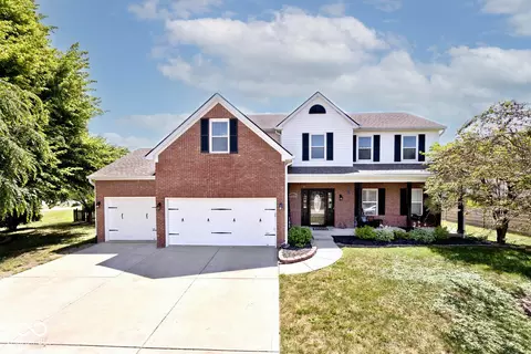 1093 Springwater Dr, Greenwood, IN 46143