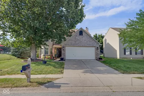 8850 Tanner Dr, Fishers, IN 46038