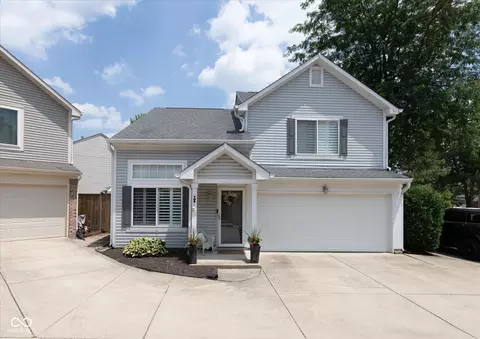 564 Mountain Pine Dr, Greenwood, IN 46143