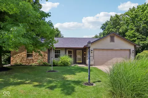 162 Hickorywood Ct, Brownsburg, IN 46112