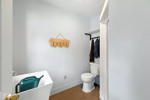 Bath - 416 6th St, Covington, IN 47932 photo 5 of 5