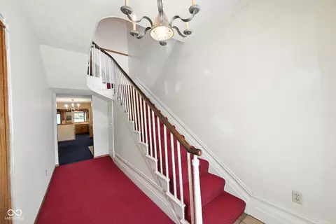 Entry Way - 416 6th St, Covington, IN 47932 photo 1 of 5