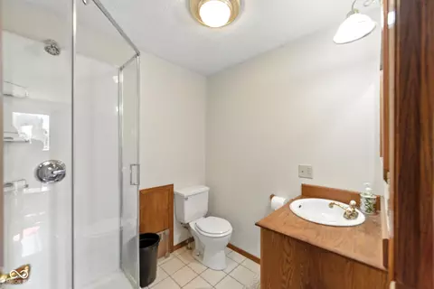 Bath - 416 6th St, Covington, IN 47932 photo 2 of 5