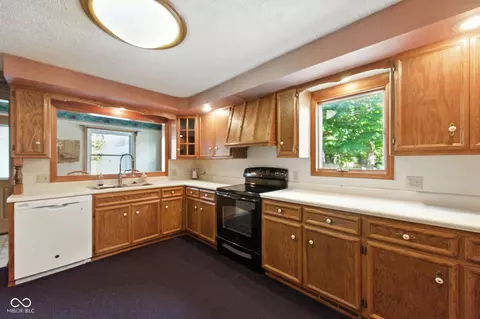 Kitchen - 416 6th St, Covington, IN 47932 photo 2 of 5