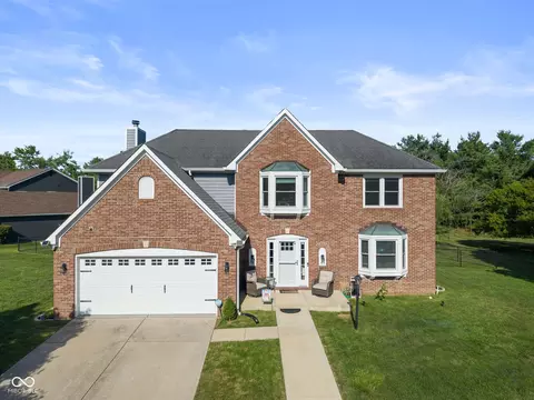 10532 Beacon Ln, Indianapolis, IN 46256