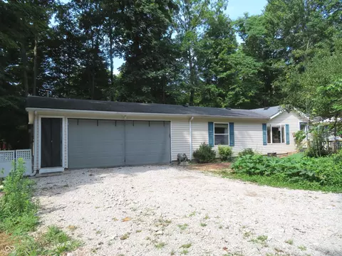 10599 Hickory Ct, Quincy, IN 47456