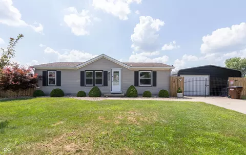 1142 Whipporwill Dr, Seymour, IN 47274