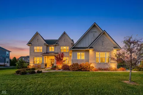 5220 Caprock Dr, Noblesville, IN 46062