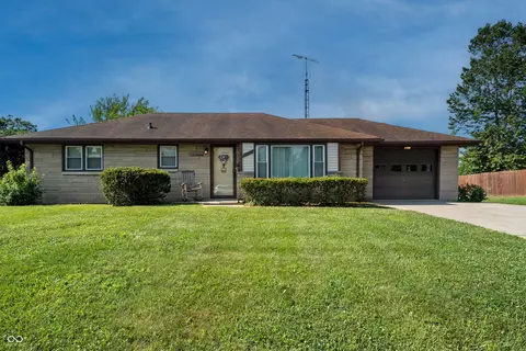 2635 15th St, Columbus, IN 47201