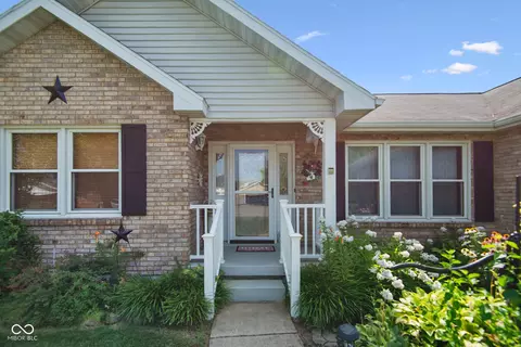 4533 Hackberry Dr, Columbus, IN 47201 photo 5