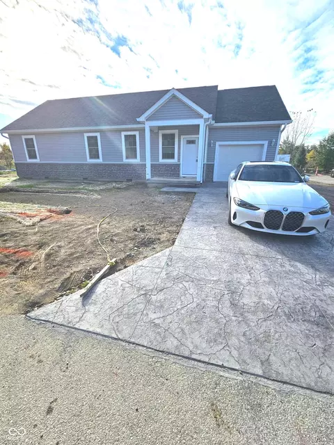 7741 Mountain Stream Way, Indianapolis, IN 46219