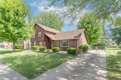 5237 Honey Comb Ln, Indianapolis, IN 46221