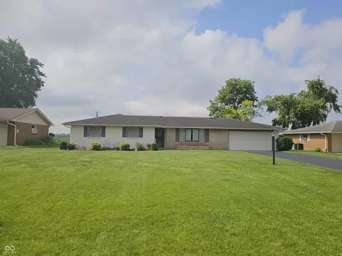 913 Imy Ln, Anderson, IN 46013