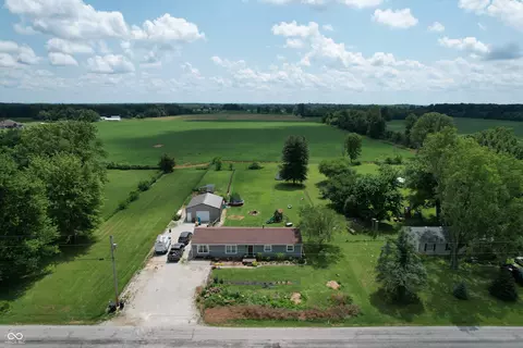 1042 S County Road 600 W, Danville, IN 46122