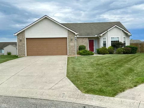 8032 Edinburgh Pl, Fort Wayne, IN 46835