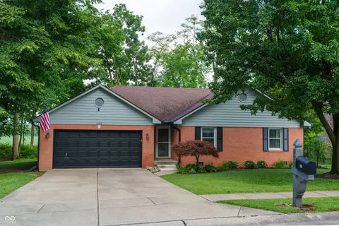 456 Old Hickory Ln, Greenwood, IN 46142
