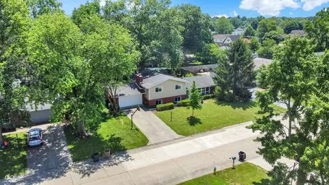 View/Area - 1441 Hunter Pl, Columbus, IN 47203 photo 1 of 3
