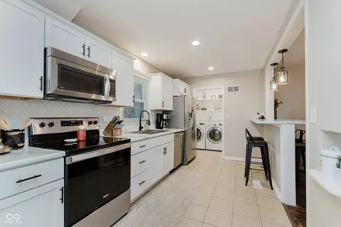 Kitchen - 209 N John St, Pendleton, IN 46064 photo 3 of 4