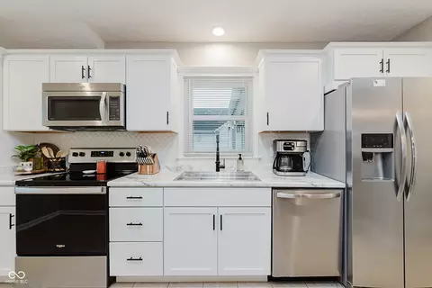 Kitchen - 209 N John St, Pendleton, IN 46064 photo 2 of 4