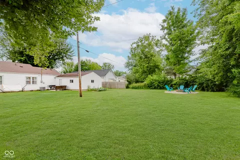 Exterior - 209 N John St, Pendleton, IN 46064 photo 4 of 6