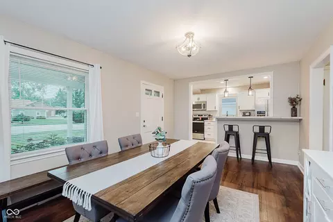 Dining - 209 N John St, Pendleton, IN 46064 photo 1 of 3