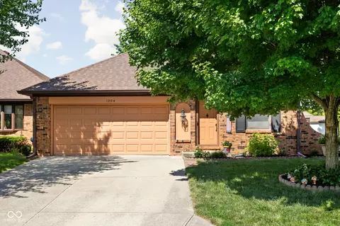 1204 Willow Springs Blvd, Brownsburg, IN 46112