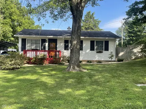 312 S Poplar Ct, Ellettsville, IN 47429