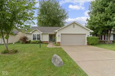12986 St Andrews Way, Fishers, IN 46038