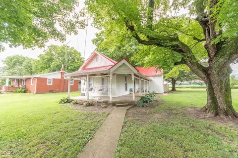402 Market St, Jonesville, IN 47247