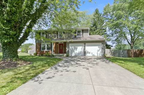 706 Shady Creek Dr, Greenwood, IN 46142