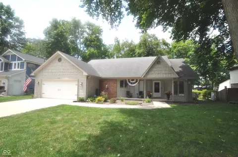2390 Lincoln Dr, Cicero, IN 46034