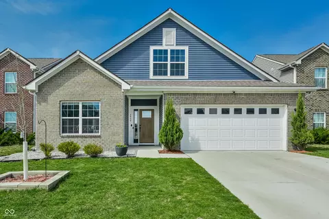 5466 Maywood Dr, Whitestown, IN 46075