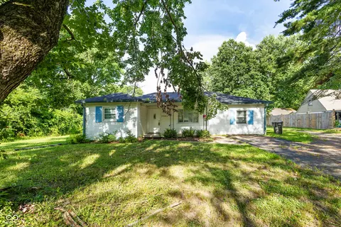 3945 N Ridgeview Dr, Indianapolis, IN 46226