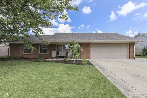 169 Briar Hill Dr, Whiteland, IN 46184