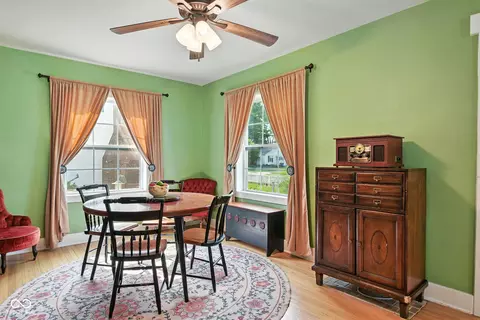 Dining - 412 E College Ave, Brownsburg, IN 46112 photo 1 of 3