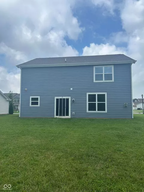 484 Mallard Dr, Pendleton, IN 46064 photo 2