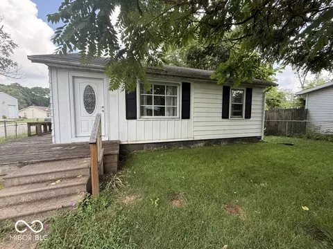 1048 S Burlington Dr, Muncie, IN 47302