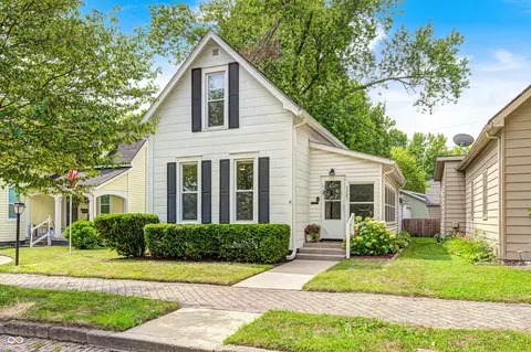 1207 Clinton St, Noblesville, IN 46060
