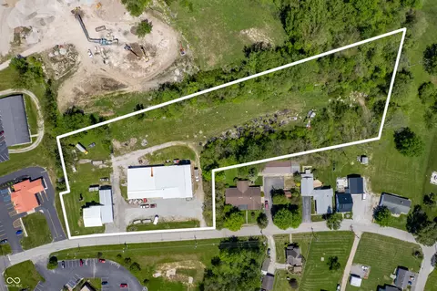 190 E Willard Ave, Rushville, IN 46173