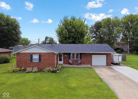 141 Roundelay Dr, Franklin, IN 46131