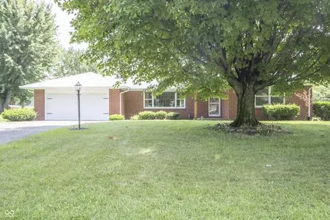 741 Sunset Ln, Fortville, IN 46040