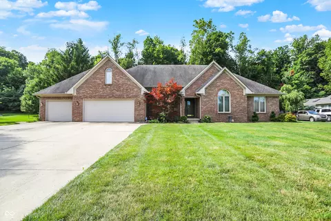 2048 Aspen Dr, Avon, IN 46123