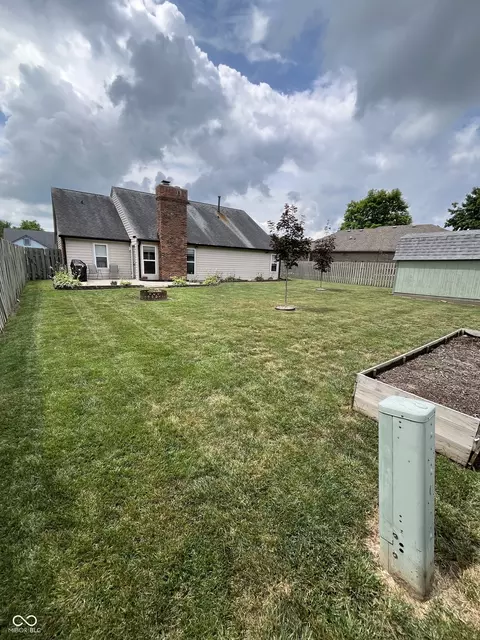Exterior - 904 Jonathan Dr, Plainfield, IN 46168 photo 6 of 7